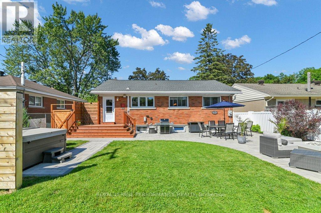 943 Arkell Street, Ottawa, Ontario  K2B 5R2 - Photo 29 - X13449194