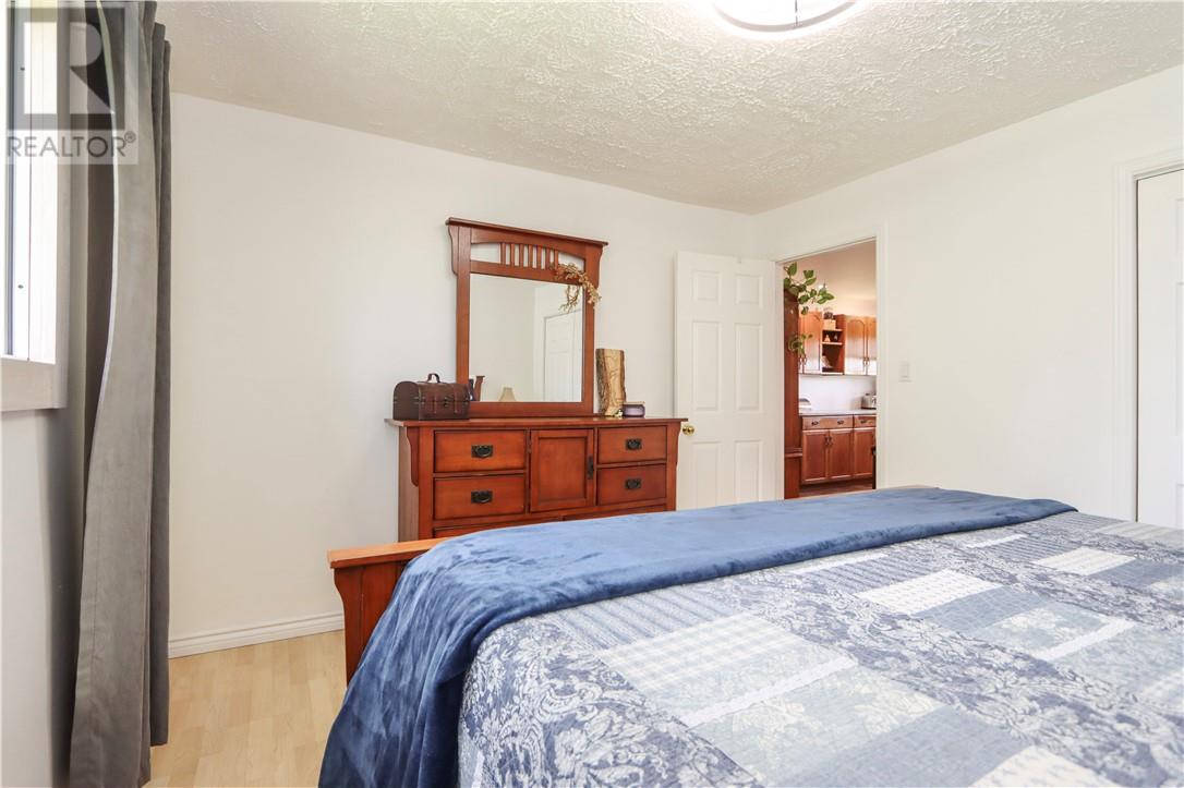 500 Carriere Street, Azilda, Ontario  P0M 1B0 - Photo 34 - 2128577