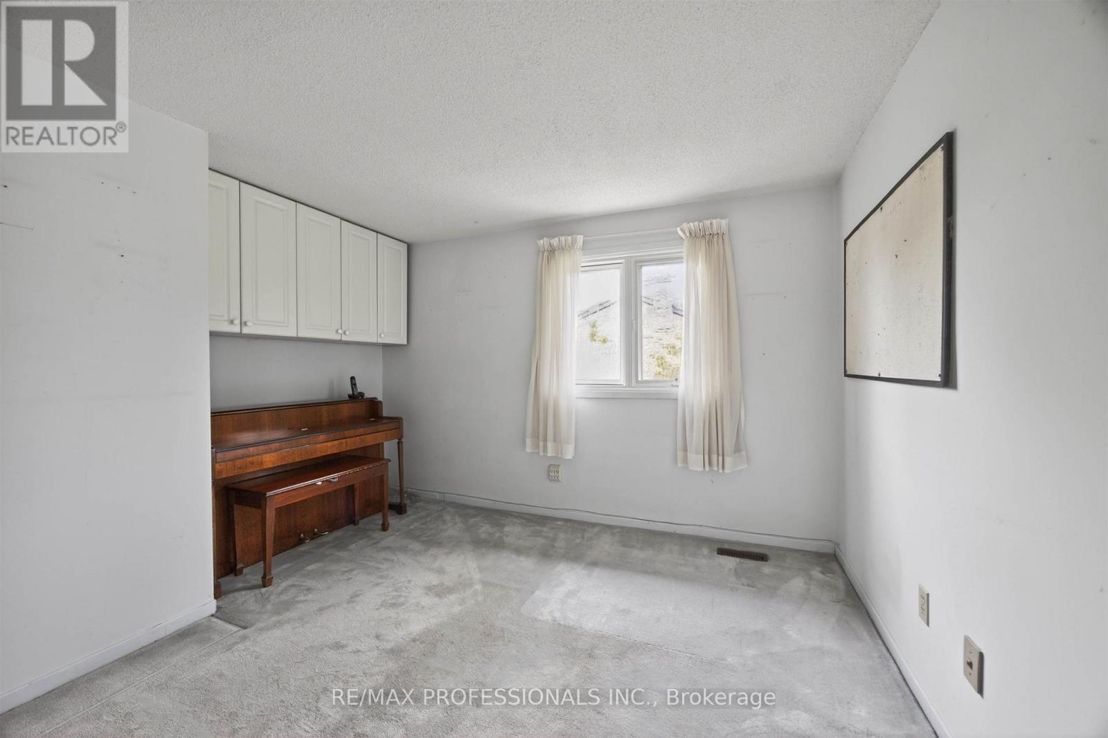4 Bigham Crescent, Toronto, Ontario  M9C 5C6 - Photo 20 - W13443216