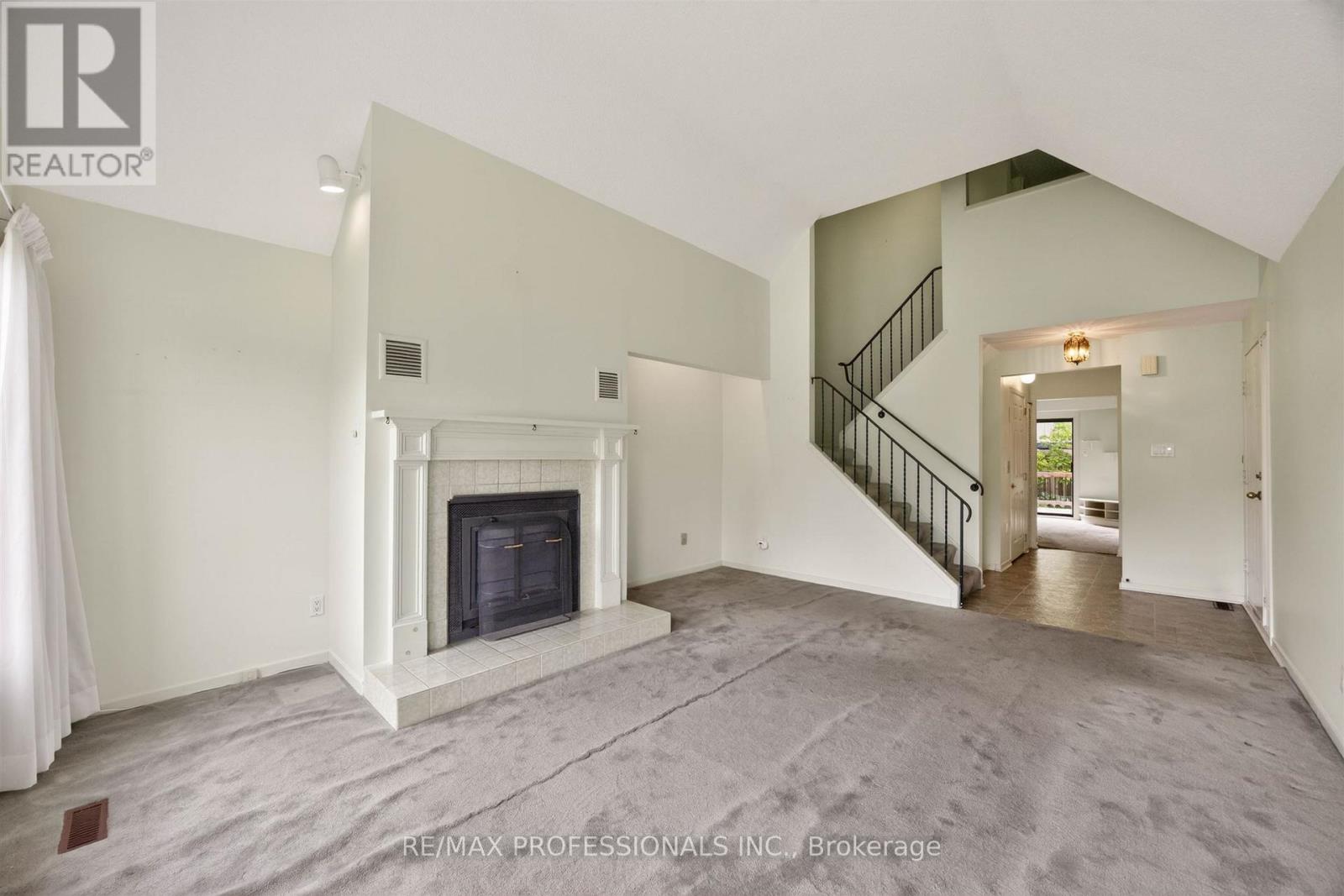 4 Bigham Crescent, Toronto, Ontario  M9C 5C6 - Photo 9 - W13443216