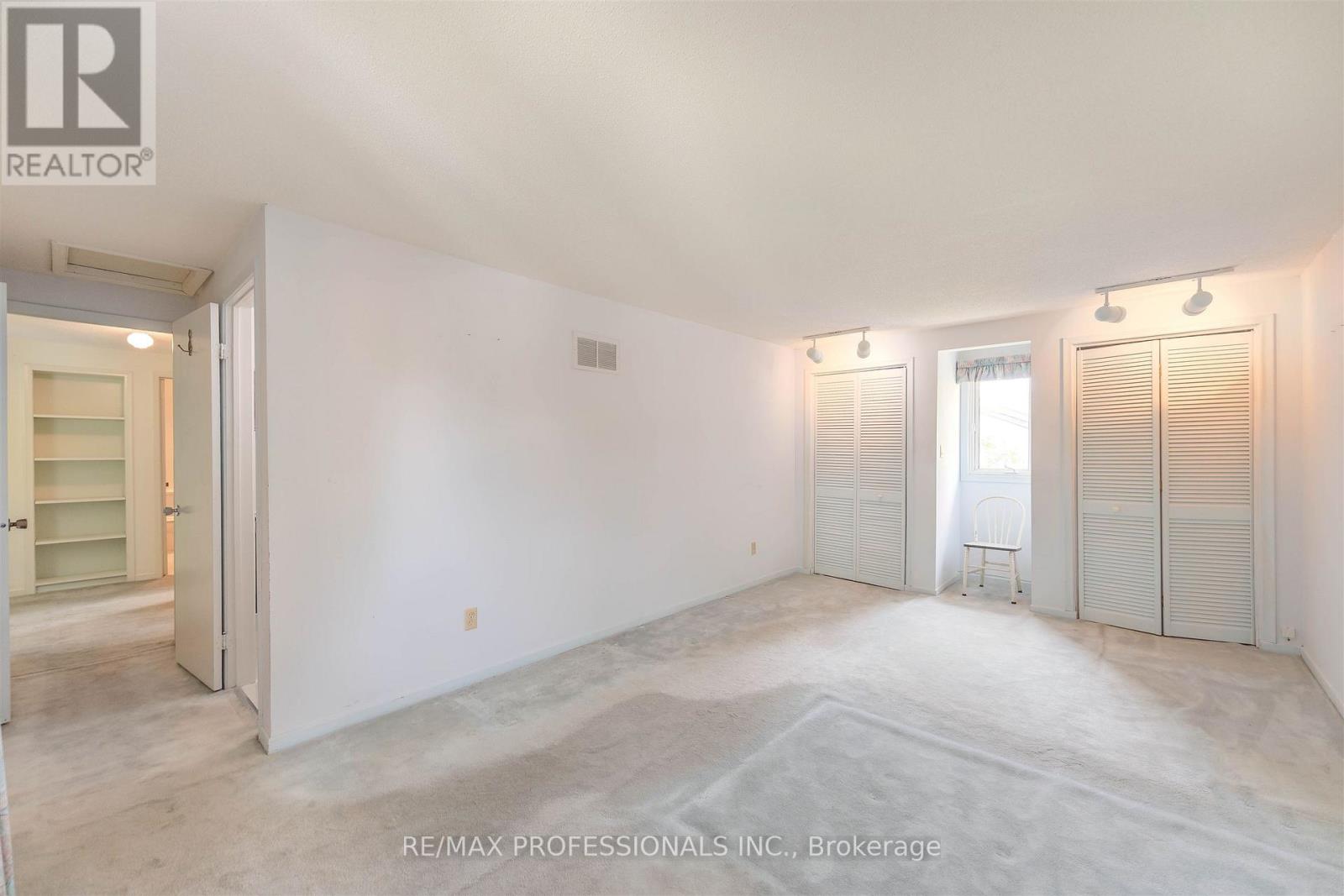4 Bigham Crescent, Toronto, Ontario  M9C 5C6 - Photo 16 - W13443216