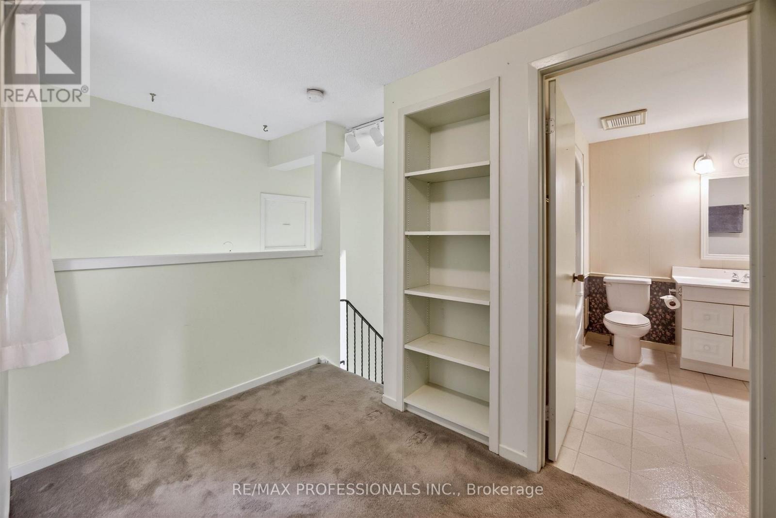 4 Bigham Crescent, Toronto, Ontario  M9C 5C6 - Photo 24 - W13443216