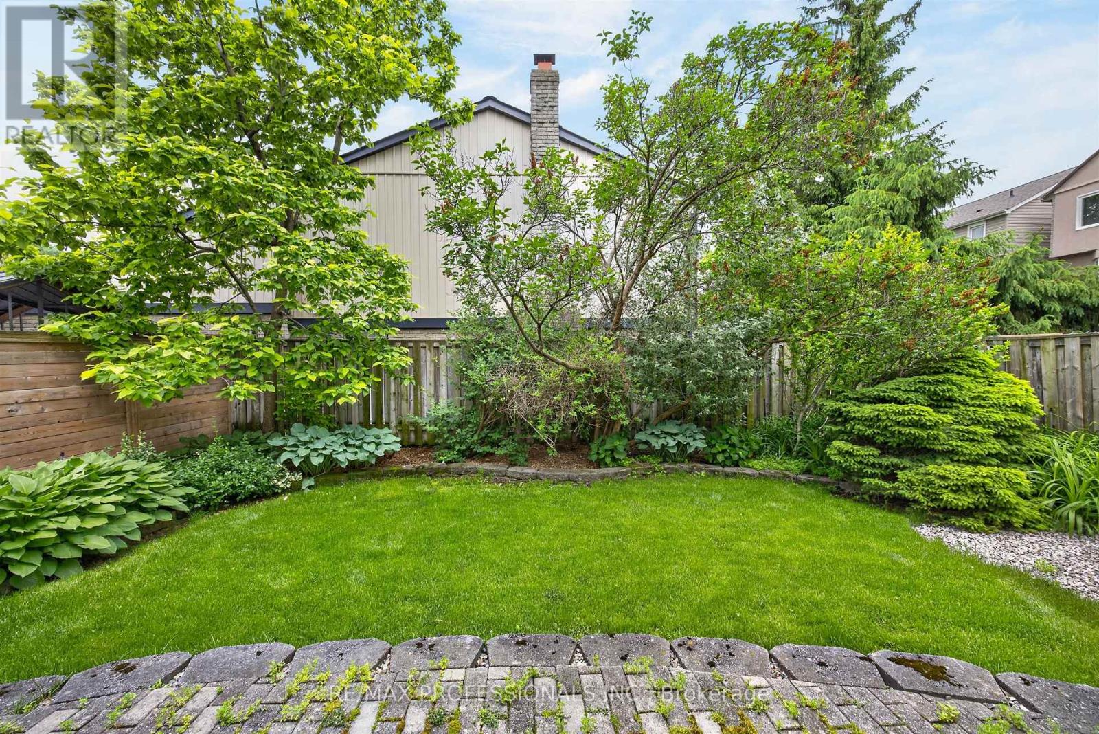 4 Bigham Crescent, Toronto, Ontario  M9C 5C6 - Photo 34 - W13443216