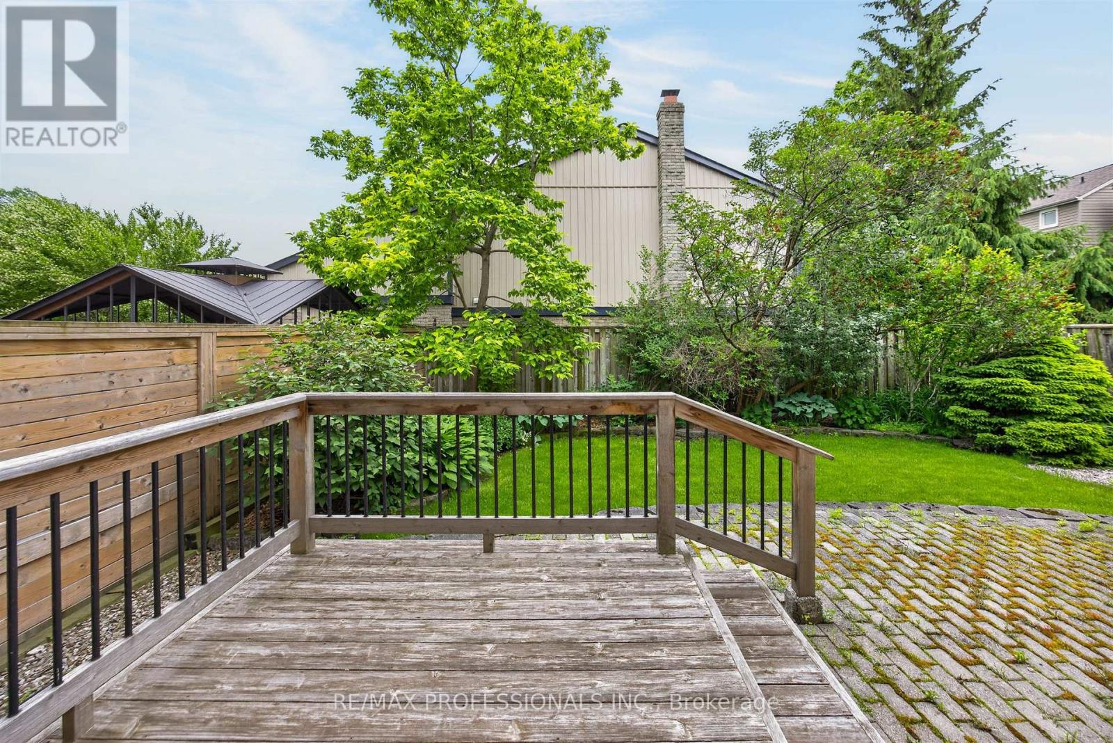 4 Bigham Crescent, Toronto, Ontario  M9C 5C6 - Photo 32 - W13443216