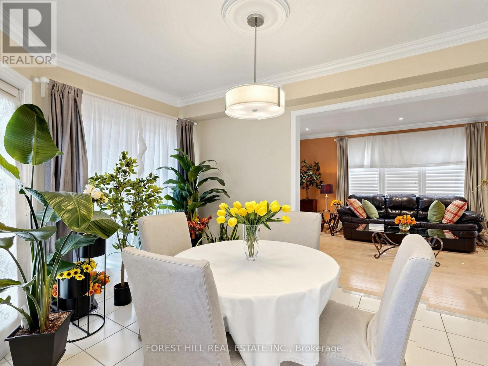 51 Winston Castle Drive, Markham, Ontario  L6C 2B5 - Photo 15 - N13449220