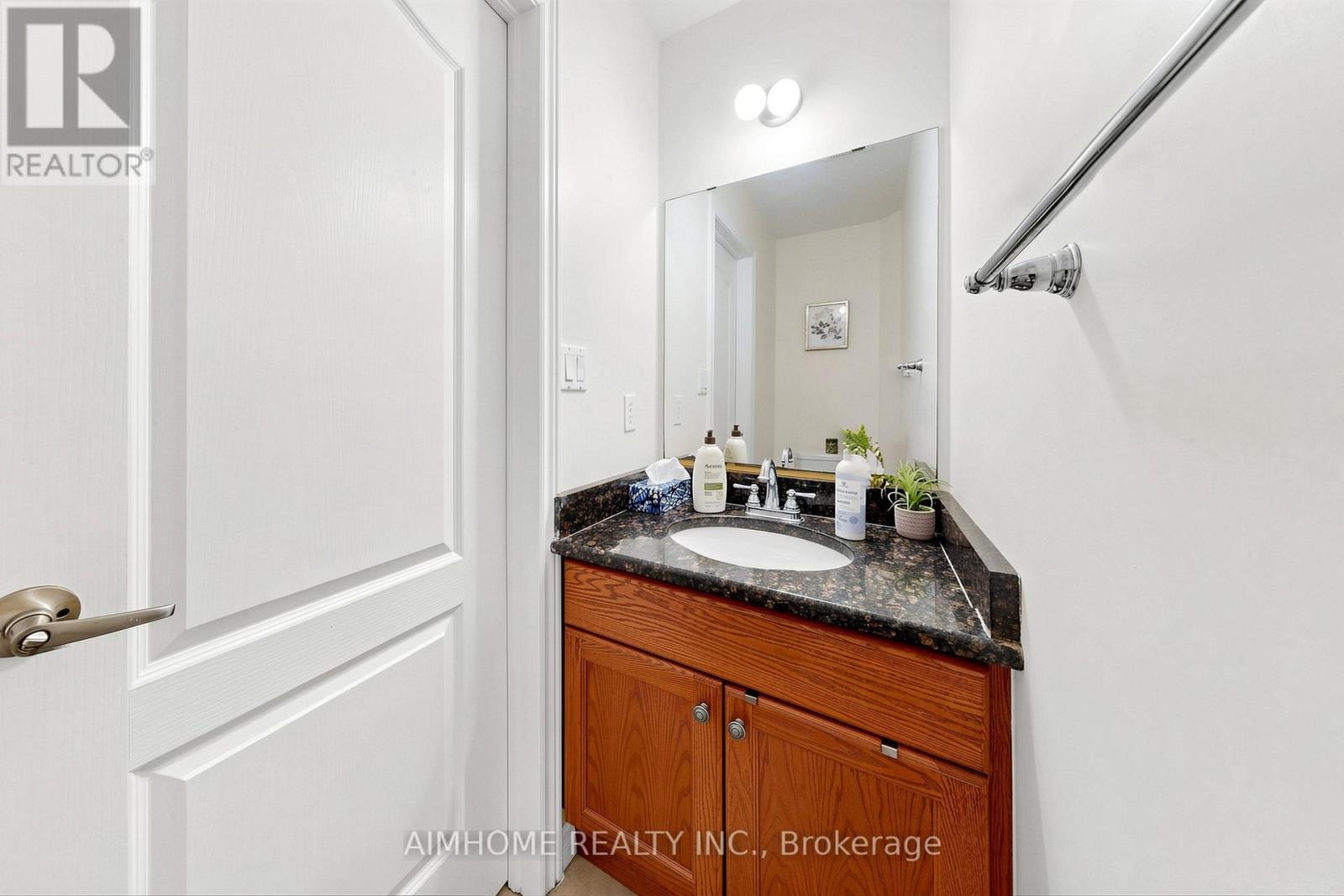 205 Huck Crescent, Kitchener, Ontario  N2N 0A3 - Photo 18 - X13449204
