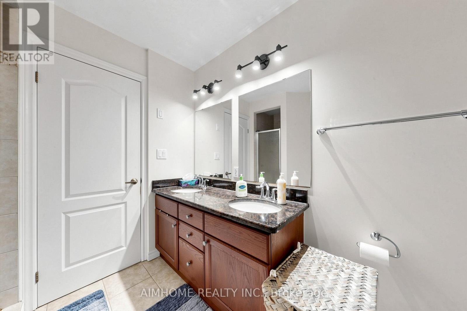 205 Huck Crescent, Kitchener, Ontario  N2N 0A3 - Photo 28 - X13449204
