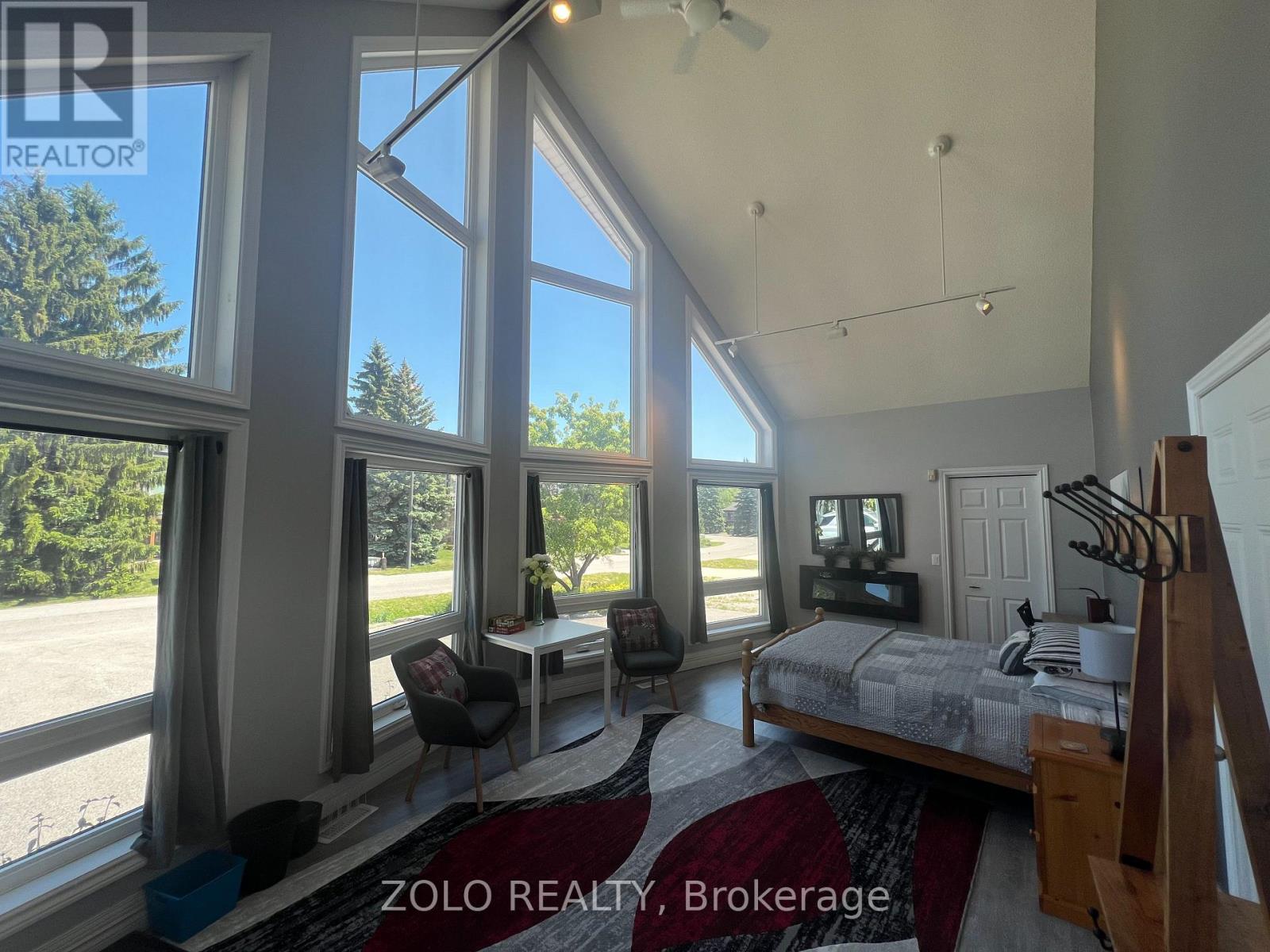 112 Carmichael Crescent, Blue Mountains, Ontario  L9Y 0R3 - Photo 2 - X13449224