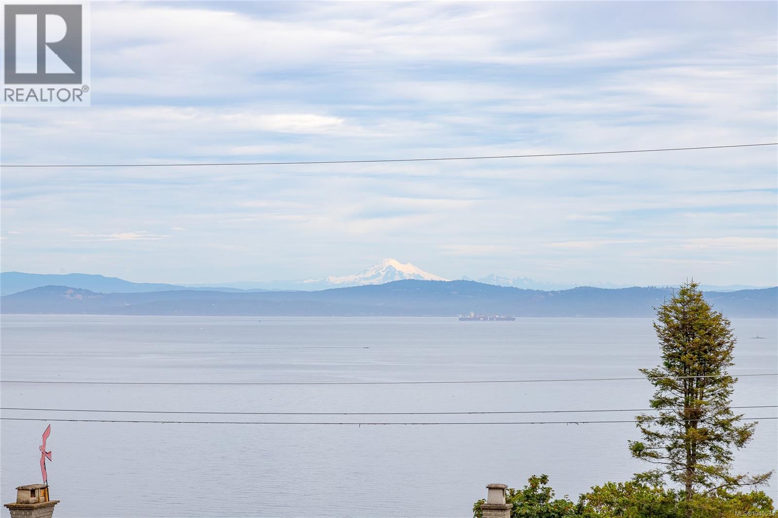 922 Claremont Ave, Saanich, British Columbia