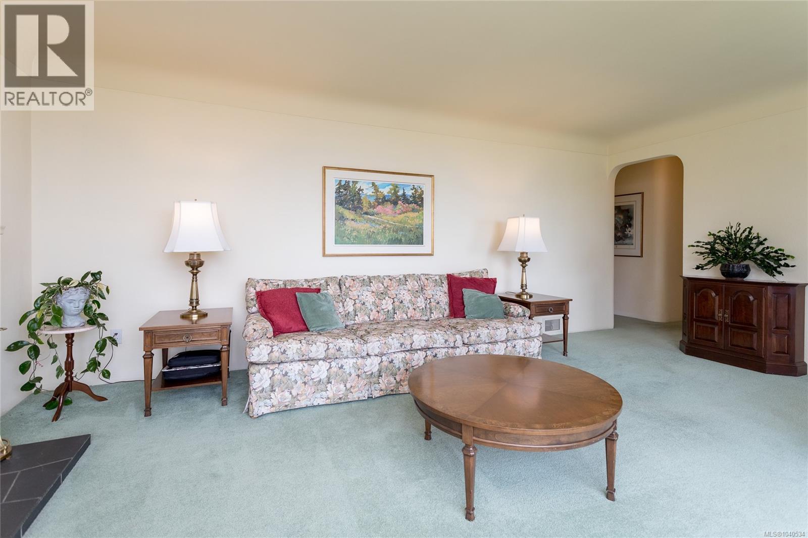 922 Claremont Ave, Saanich, British Columbia  V8Z 2G4 - Photo 11 - 1040534
