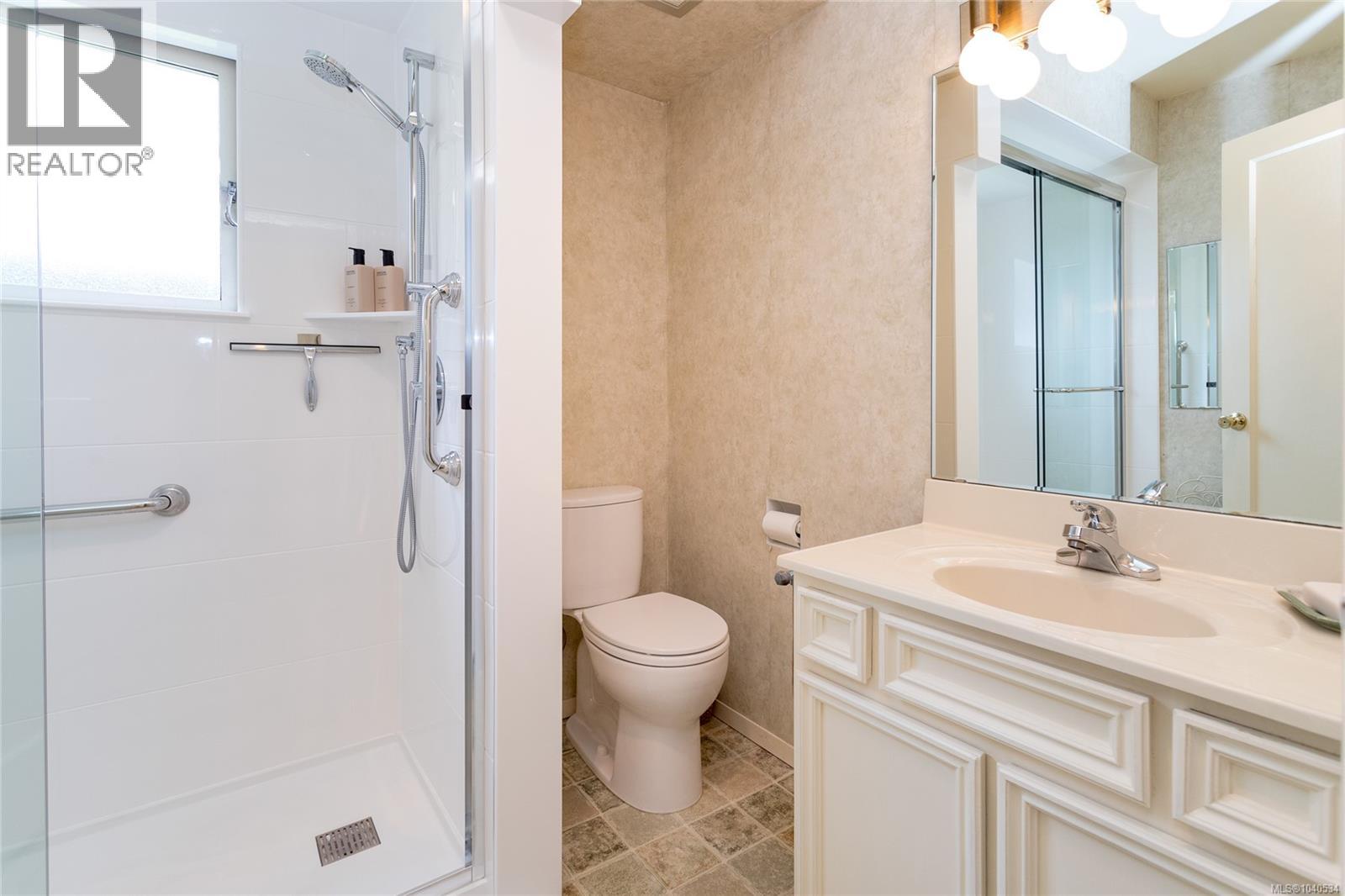 922 Claremont Ave, Saanich, British Columbia  V8Z 2G4 - Photo 23 - 1040534