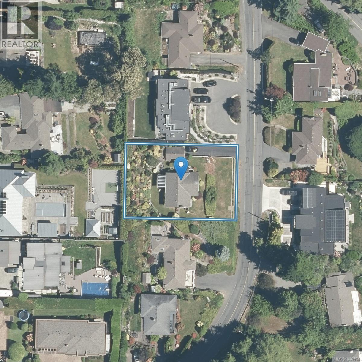 922 Claremont Ave, Saanich, British Columbia  V8Z 2G4 - Photo 41 - 1040534