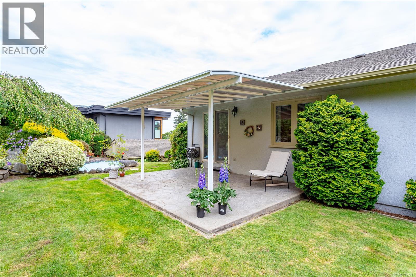 922 Claremont Ave, Saanich, British Columbia  V8Z 2G4 - Photo 34 - 1040534