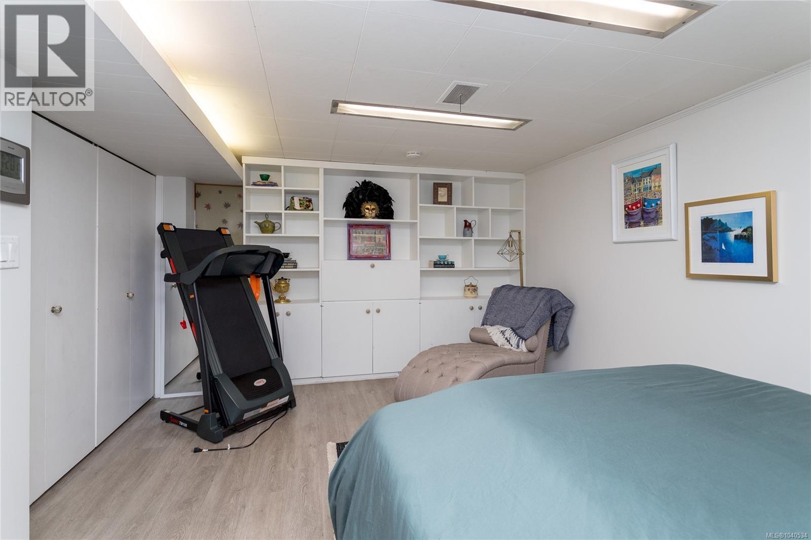 922 Claremont Ave, Saanich, British Columbia  V8Z 2G4 - Photo 31 - 1040534