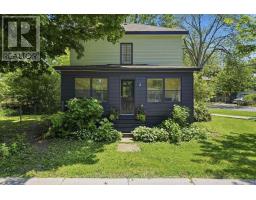 2 QUEEN STREET, Prince Edward County, Ontario