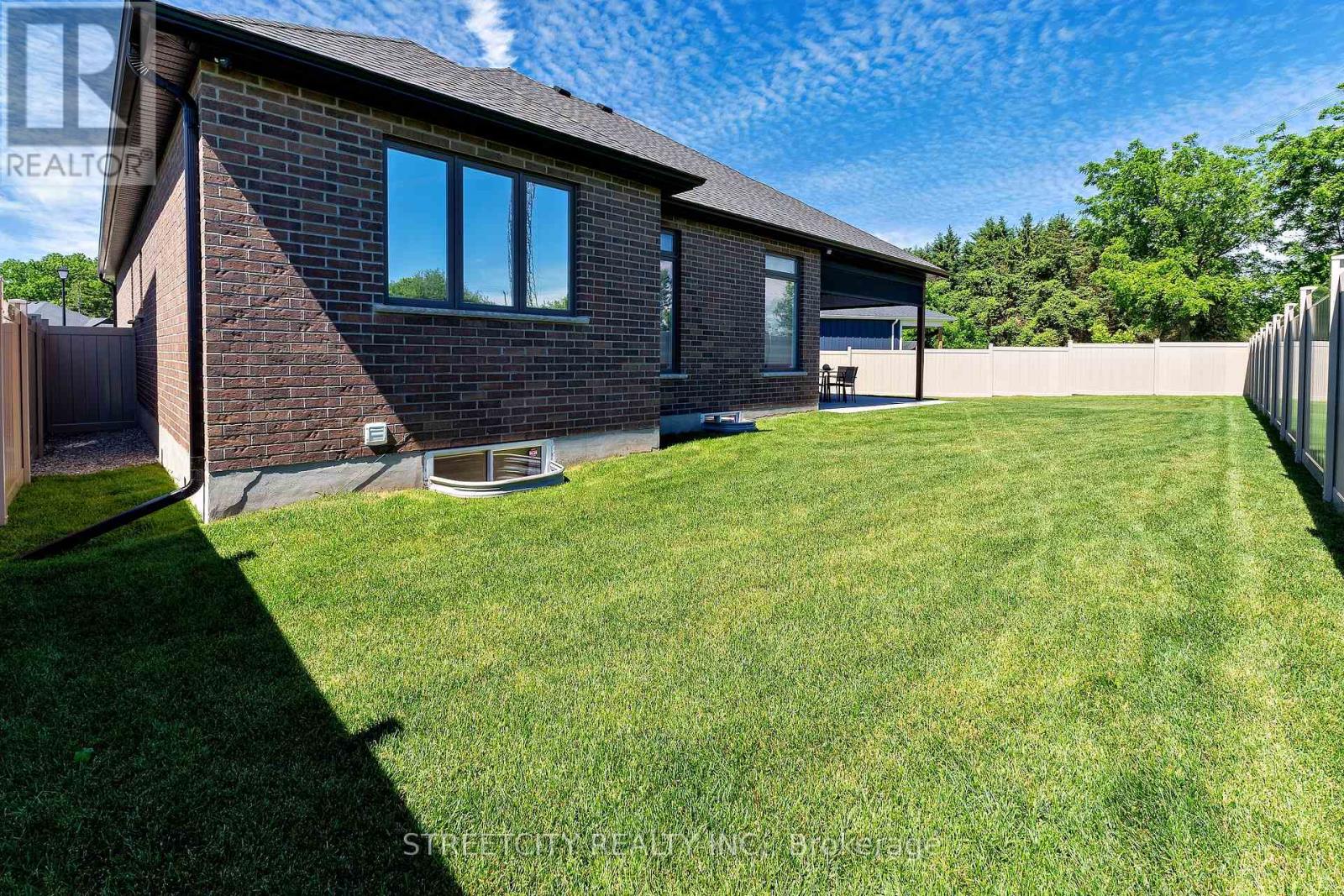 14 Rea Court, Southwold, Ontario  N5P 0E8 - Photo 49 - X13449278