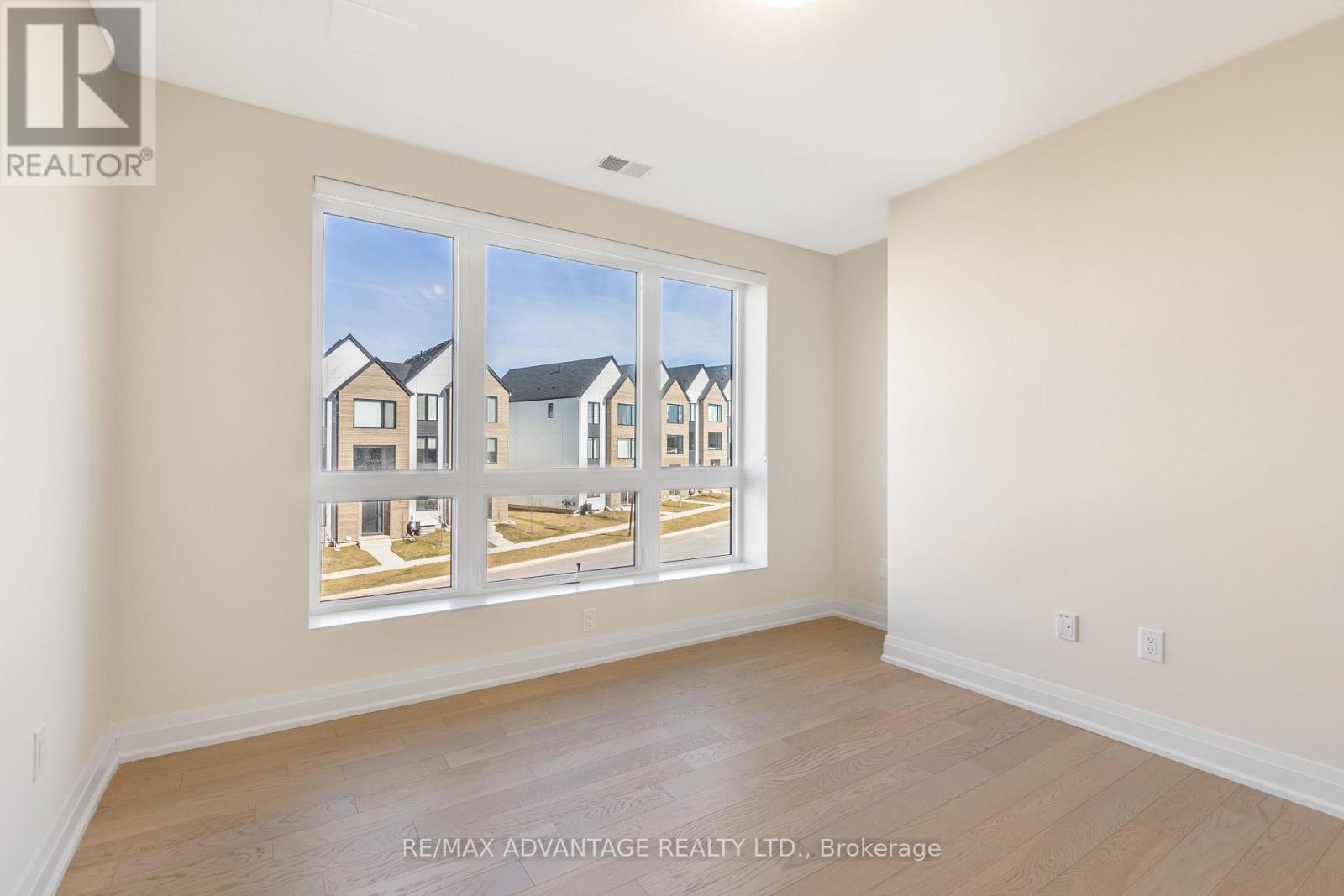 214 - 1975 Fountain Grass Drive, London South, Ontario  N6K 0M3 - Photo 4 - X13449342
