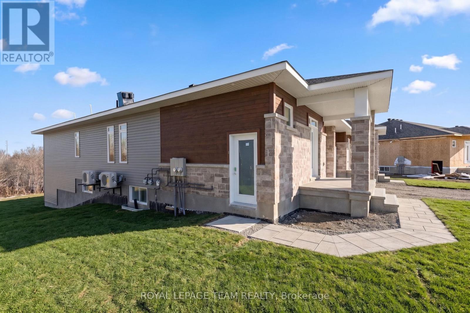 1 - 1128 Moore Street, Brockville, Ontario  K6V 0H2 - Photo 2 - X13449384