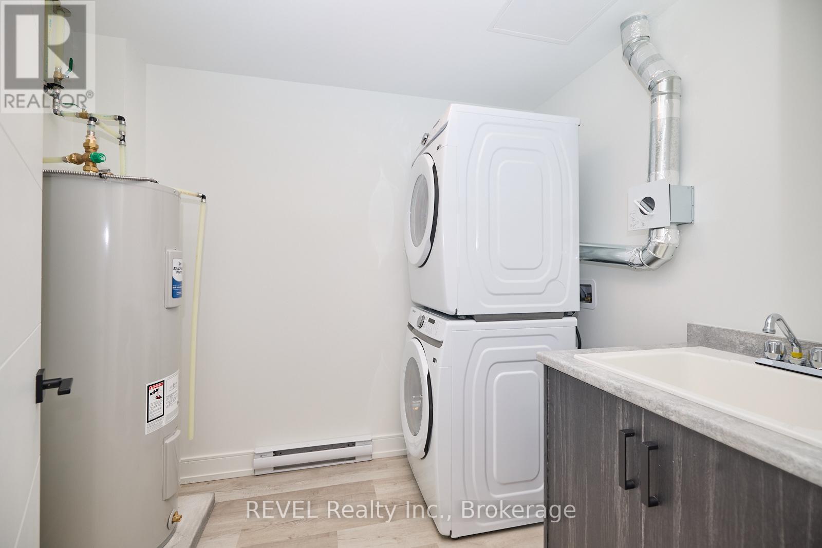 503 - 300b Fourth Avenue, St. Catharines, Ontario  L2S 0E6 - Photo 12 - X13449380