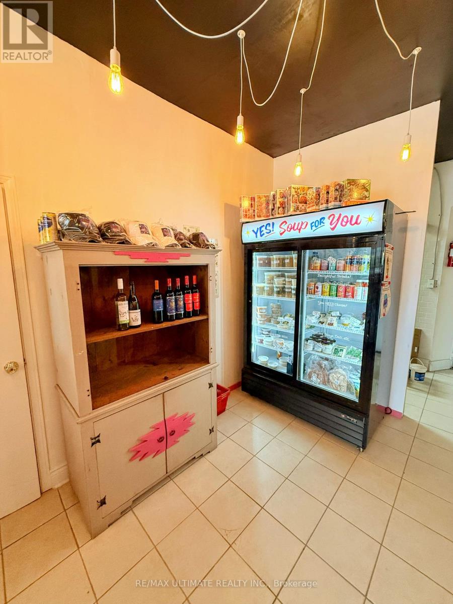 397 Vaughan Road, Toronto, Ontario M6C 2N8 - Photo 15 - C13428538