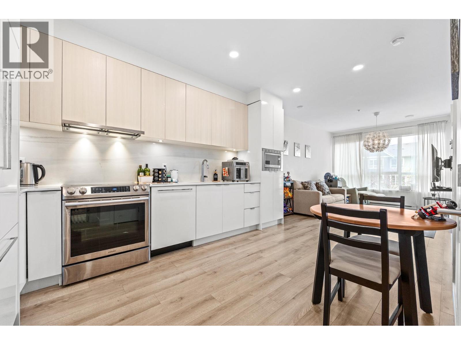 215 1892 Starling Drive, Tsawwassen, British Columbia  V4M 0C7 - Photo 2 - R3136254