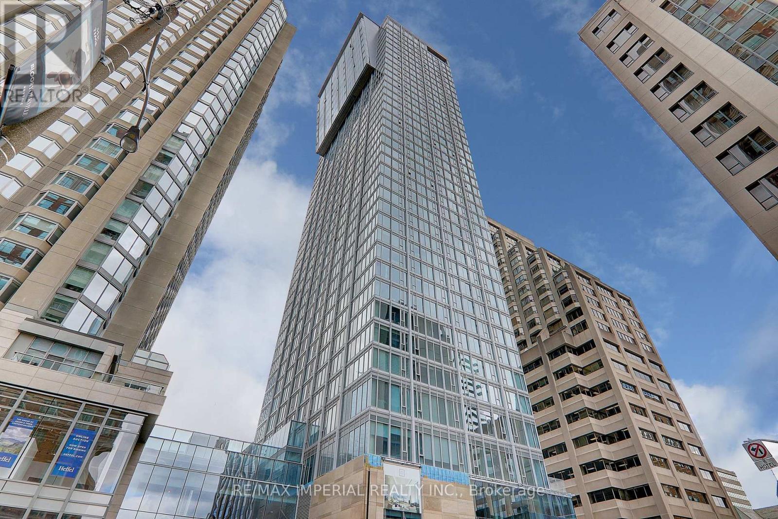 2210 - 188 CUMBERLAND STREET, Toronto, Ontario