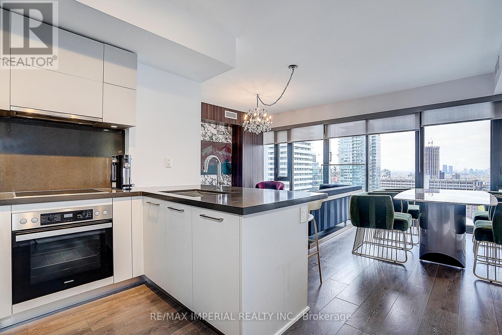 2210 - 188 Cumberland Street, Toronto, Ontario M5R 0B6 - Photo 7 - C13449382