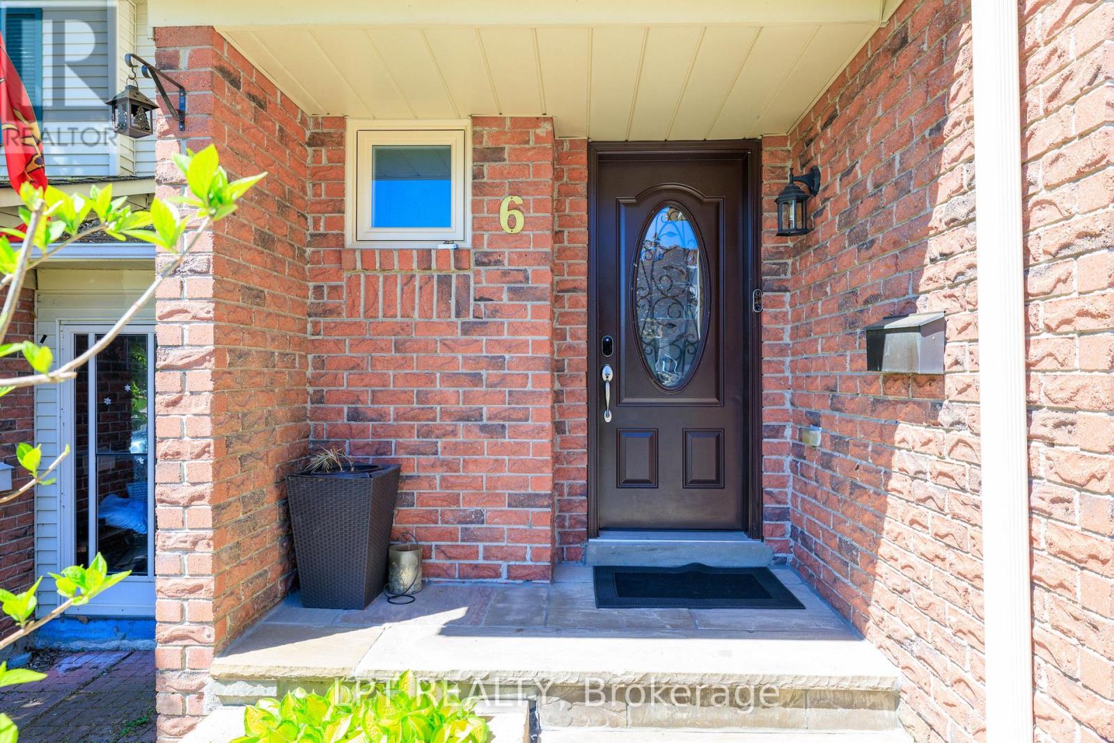 6 Odin Crescent, Aurora, Ontario  L4G 3T4 - Photo 4 - N13449266