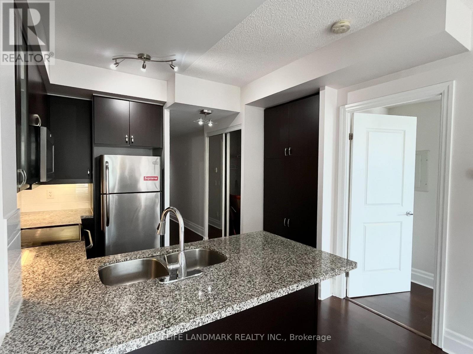 905 - 111 Upper Duke Crescent, Markham, Ontario  L6G 0C8 - Photo 5 - N13449286