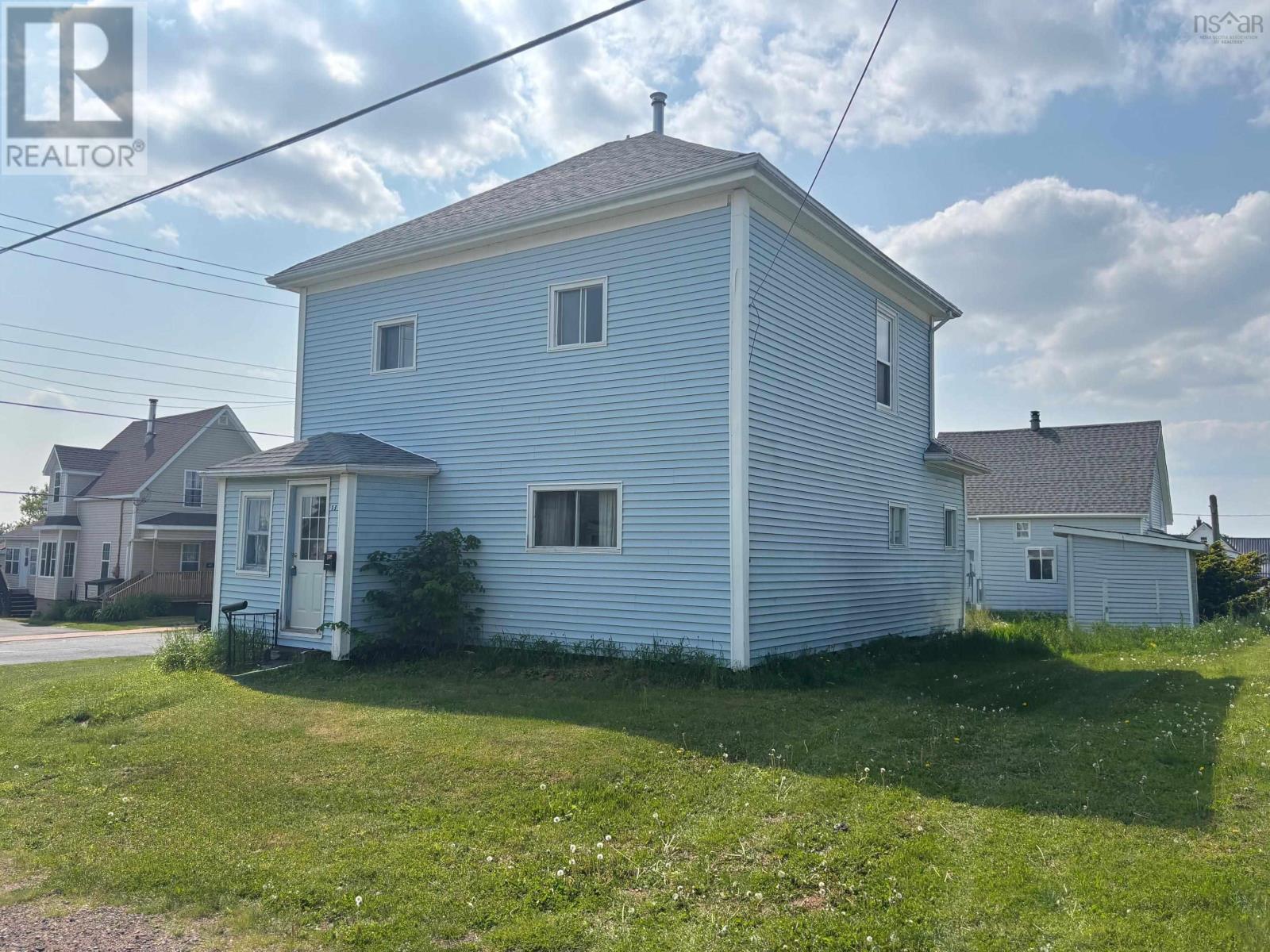 13 Erncliffe Street, Amherst, Nova Scotia  B4H 1A7 - Photo 1 - 202613634