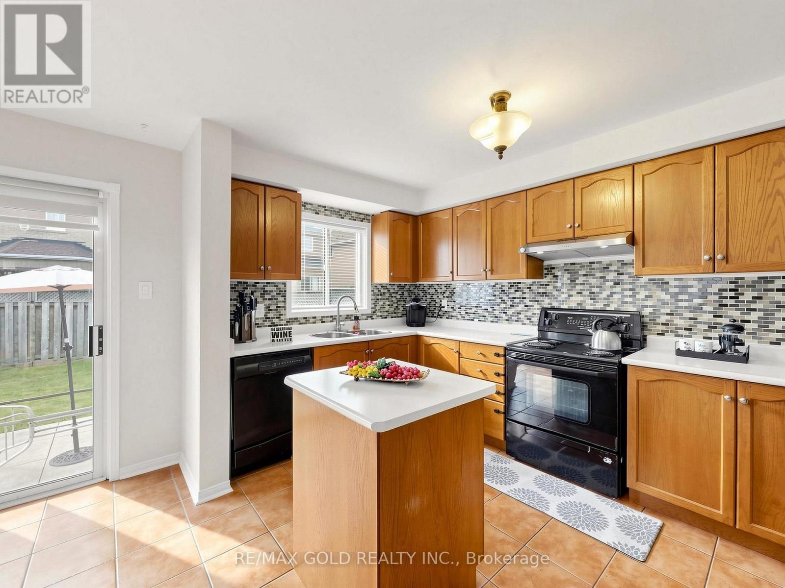 110 Tiller Trail, Brampton, Ontario  L6X 4S8 - Photo 14 - W13449312