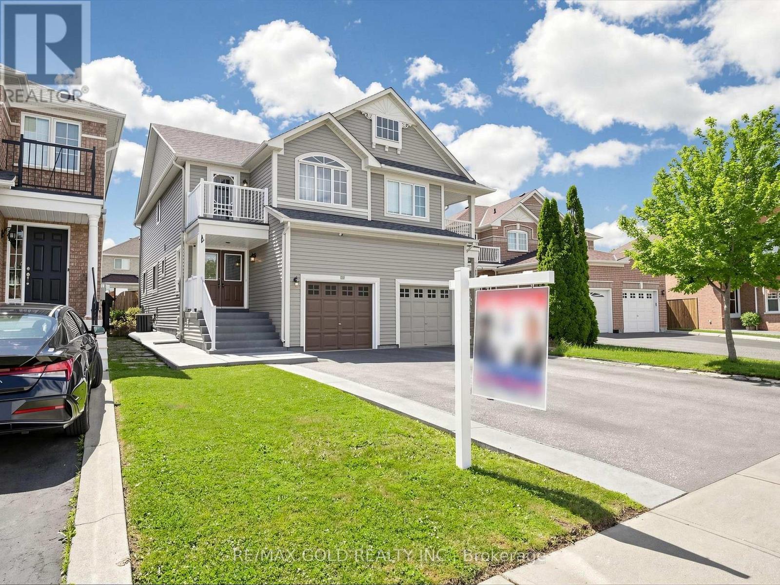 110 Tiller Trail, Brampton, Ontario  L6X 4S8 - Photo 2 - W13449312