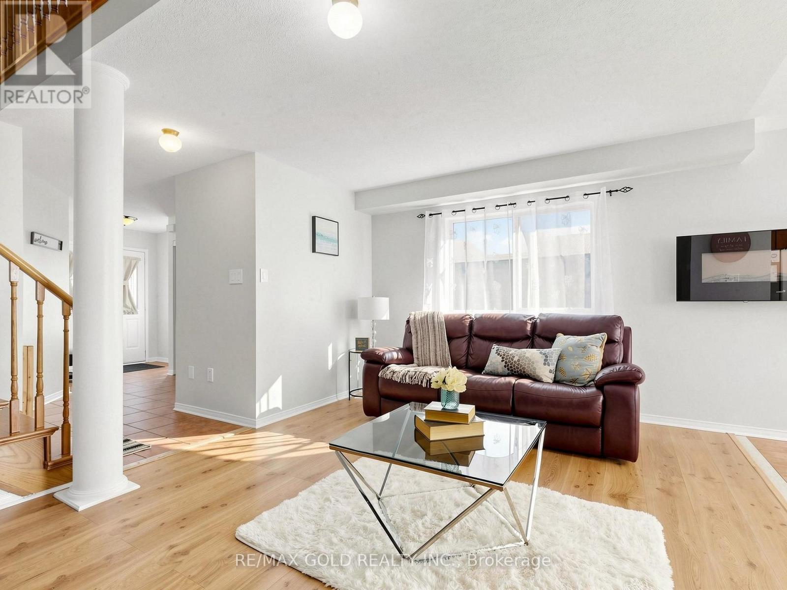 110 Tiller Trail, Brampton, Ontario  L6X 4S8 - Photo 5 - W13449312