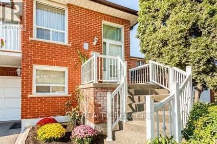 Upper - 4308 Curia Crescent, Mississauga, Ontario  L4Z 2X4 - Photo 2 - W13449396