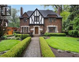 2032 WILLISTEAD CRESCENT, Windsor, Ontario