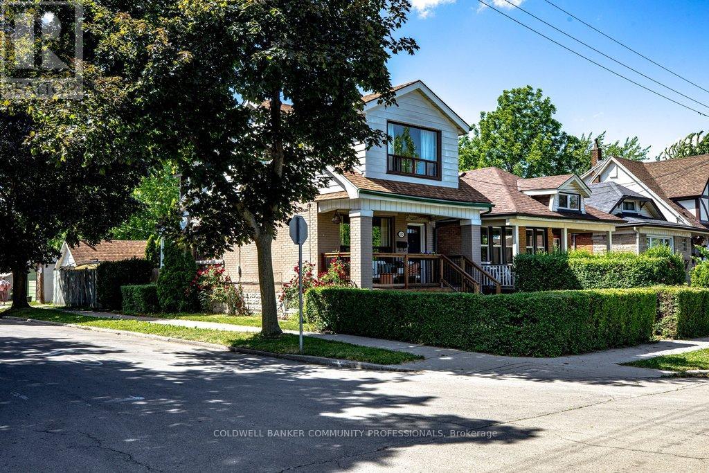 152 LONDON STREET S, Hamilton, Ontario