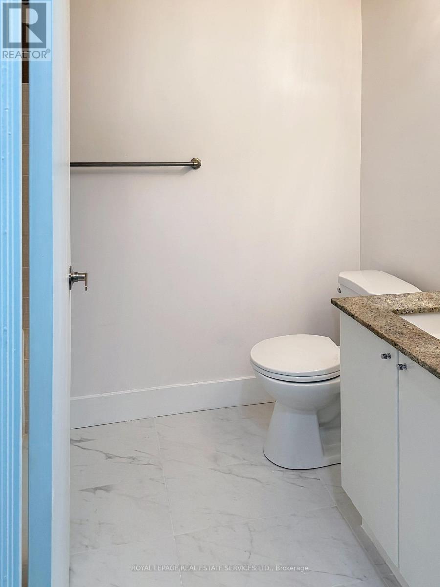 1204 - 18 Harbour Street, Toronto, Ontario  M5J 2Z6 - Photo 13 - C13445494