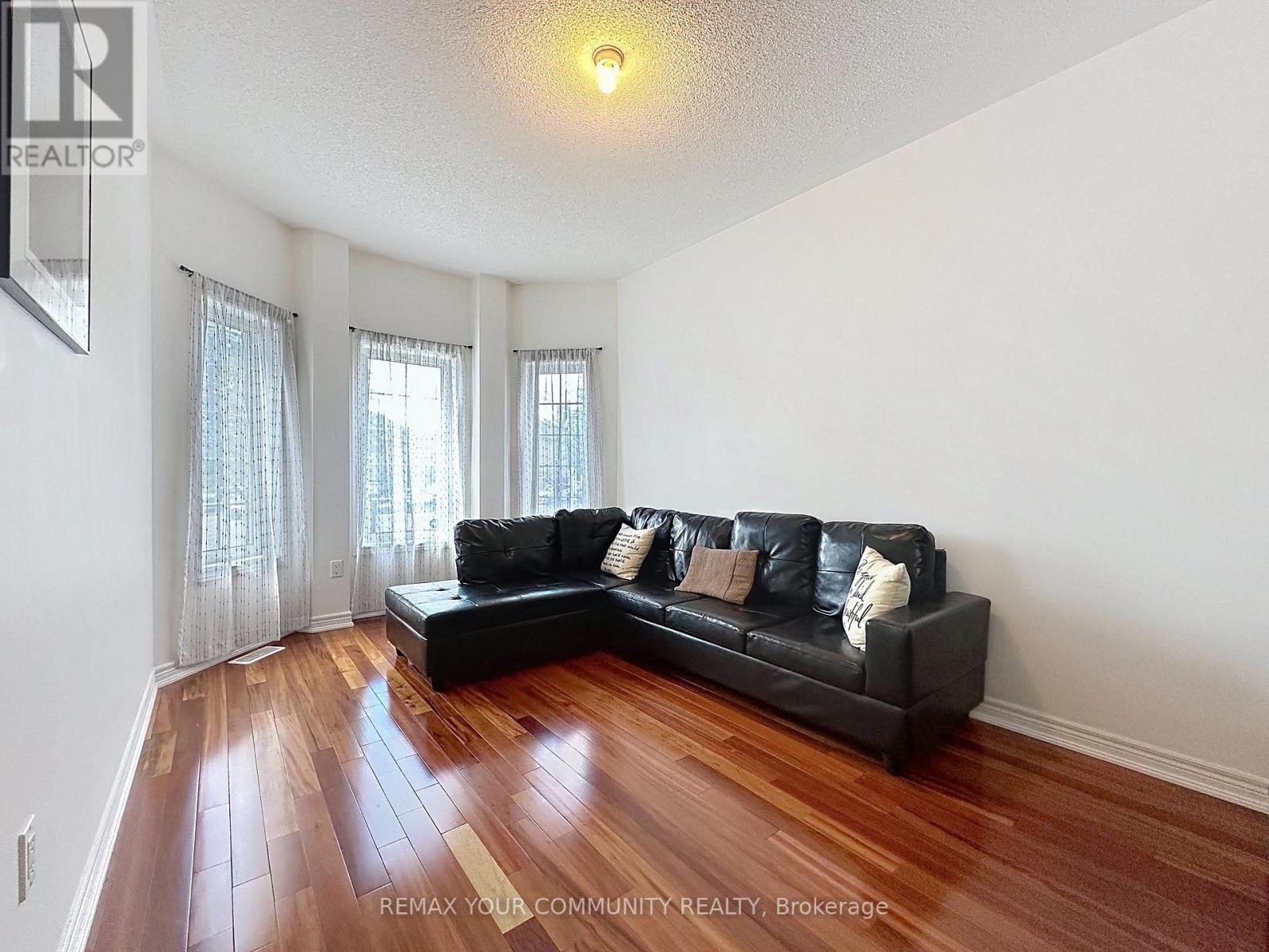 15 Bellefontaine Court, Vaughan, Ontario  L6A 4A7 - Photo 8 - N13441724