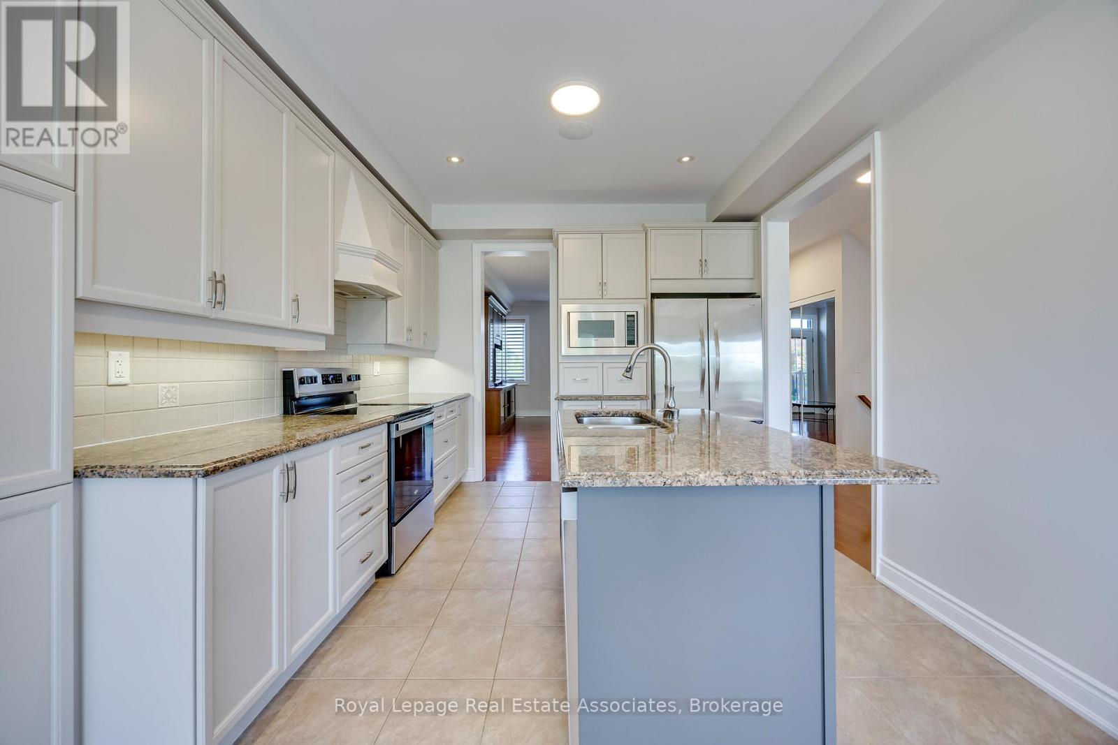 5453 Bestview Way, Mississauga, Ontario  L5M 0B1 - Photo 10 - W13229706