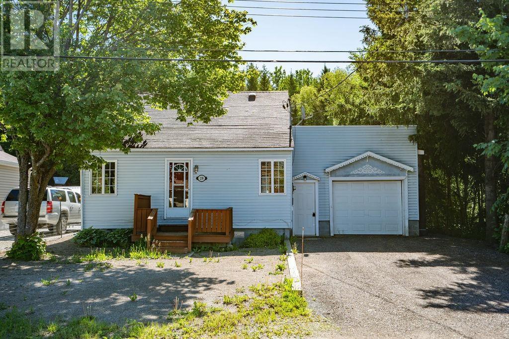 230 St Patrick St, Sault Ste. Marie, Ontario P6C 3S5 - Photo 1 - SM261468