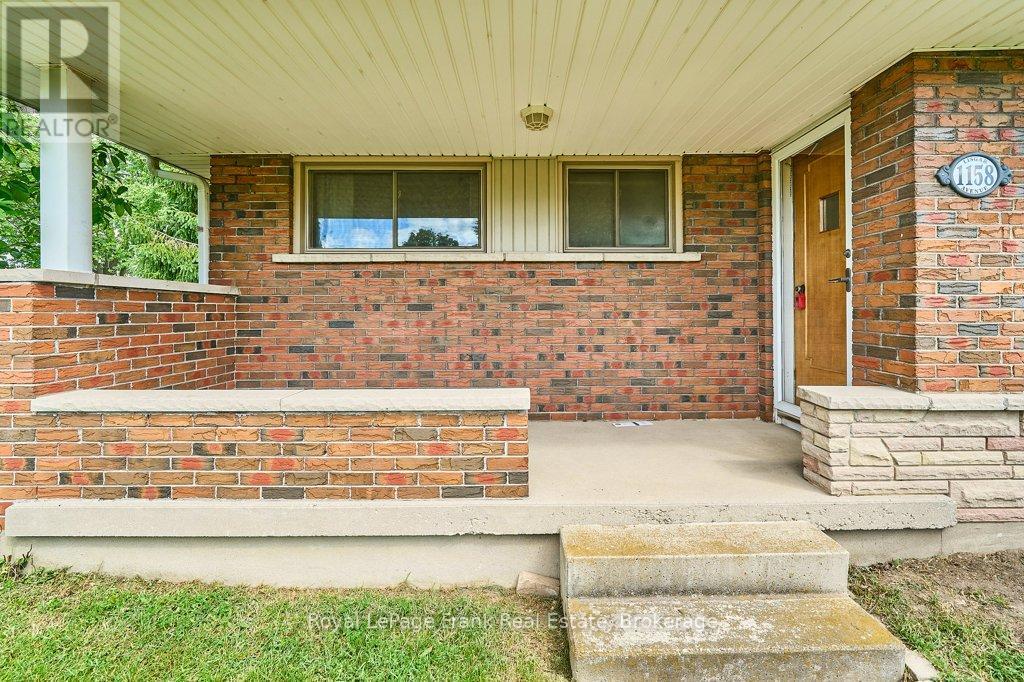 1158 Lisgar Avenue, Oshawa, Ontario L1H 1T6 - Photo 4 - E13449480