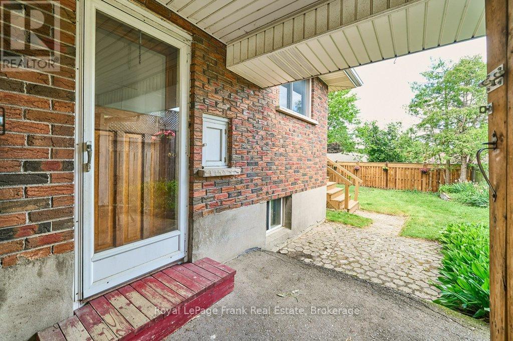 1158 Lisgar Avenue, Oshawa, Ontario L1H 1T6 - Photo 6 - E13449480