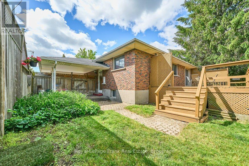 1158 Lisgar Avenue, Oshawa, Ontario L1H 1T6 - Photo 7 - E13449480