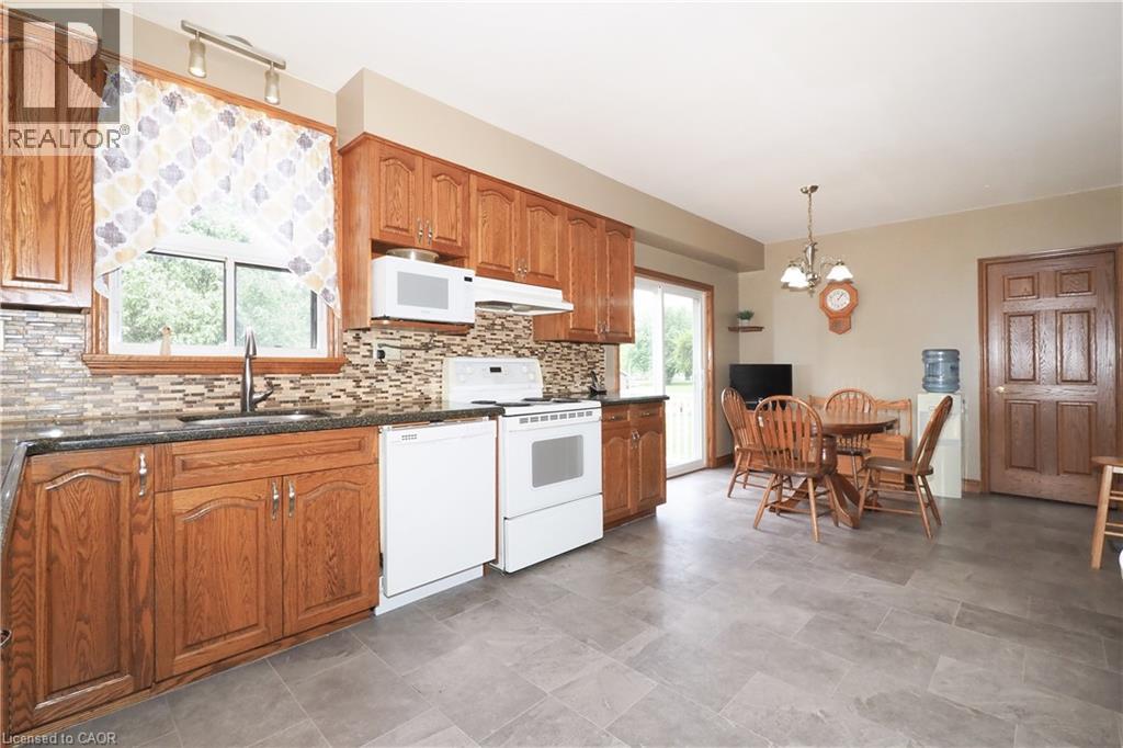 3407 Lobsinger Line, St. Clements, Ontario  N0B 2M0 - Photo 6 - 40838099