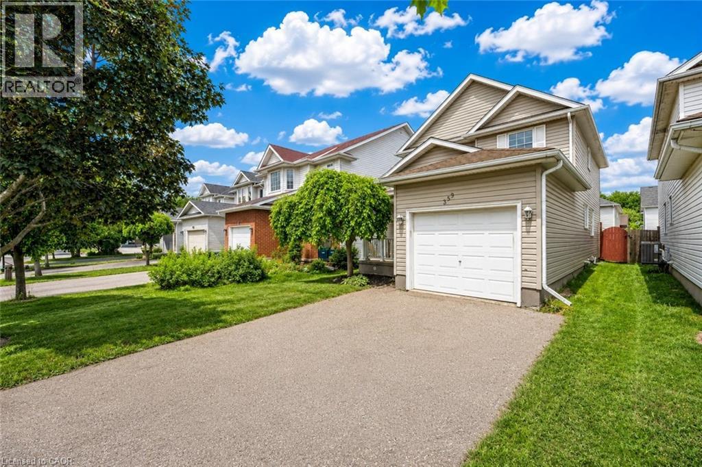 359 Highbrook Crescent, Kitchener, Ontario  N2E 3P5 - Photo 2 - 40838512