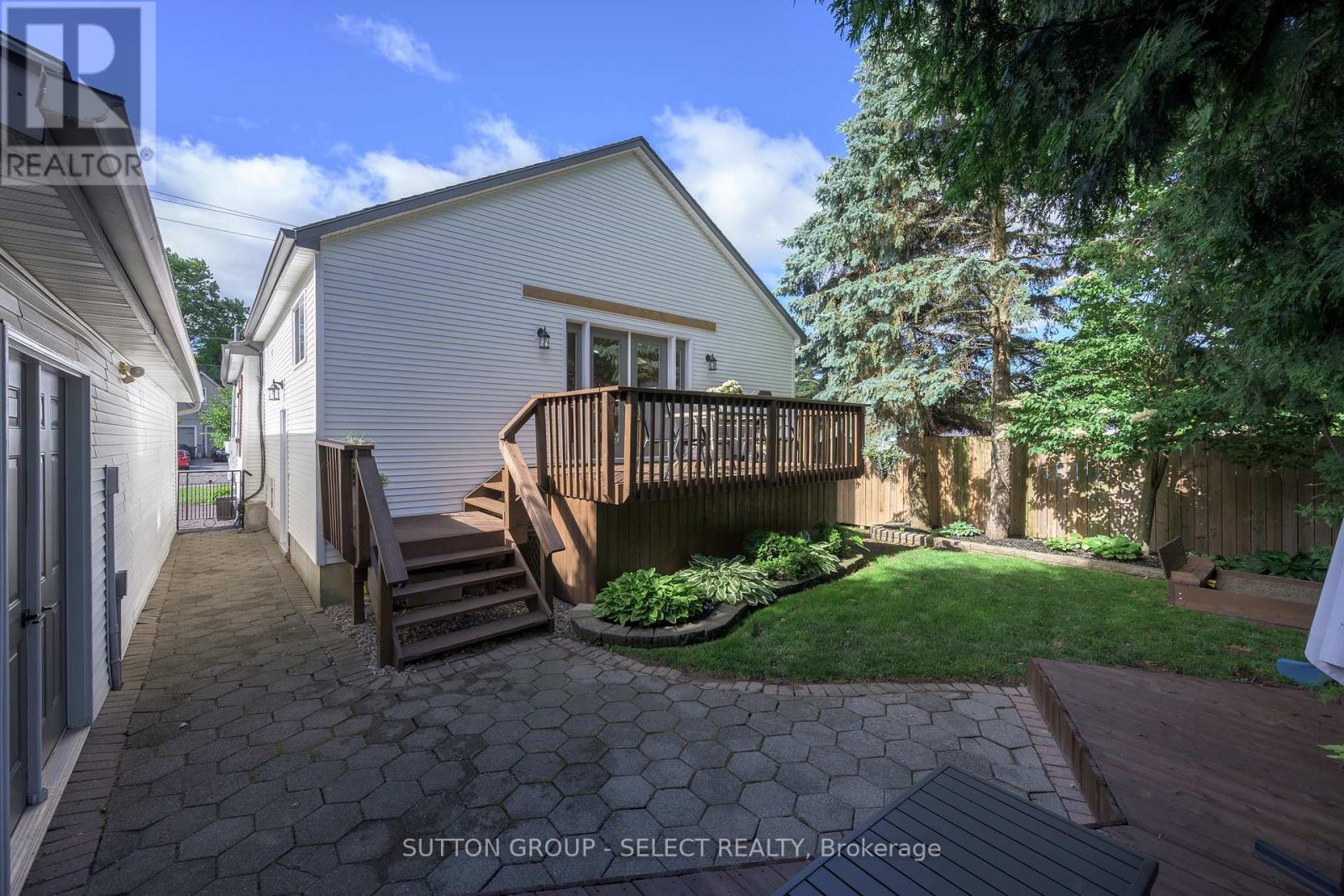 152 Elm Street, St. Thomas, Ontario  N5R 1J3 - Photo 33 - X13449496