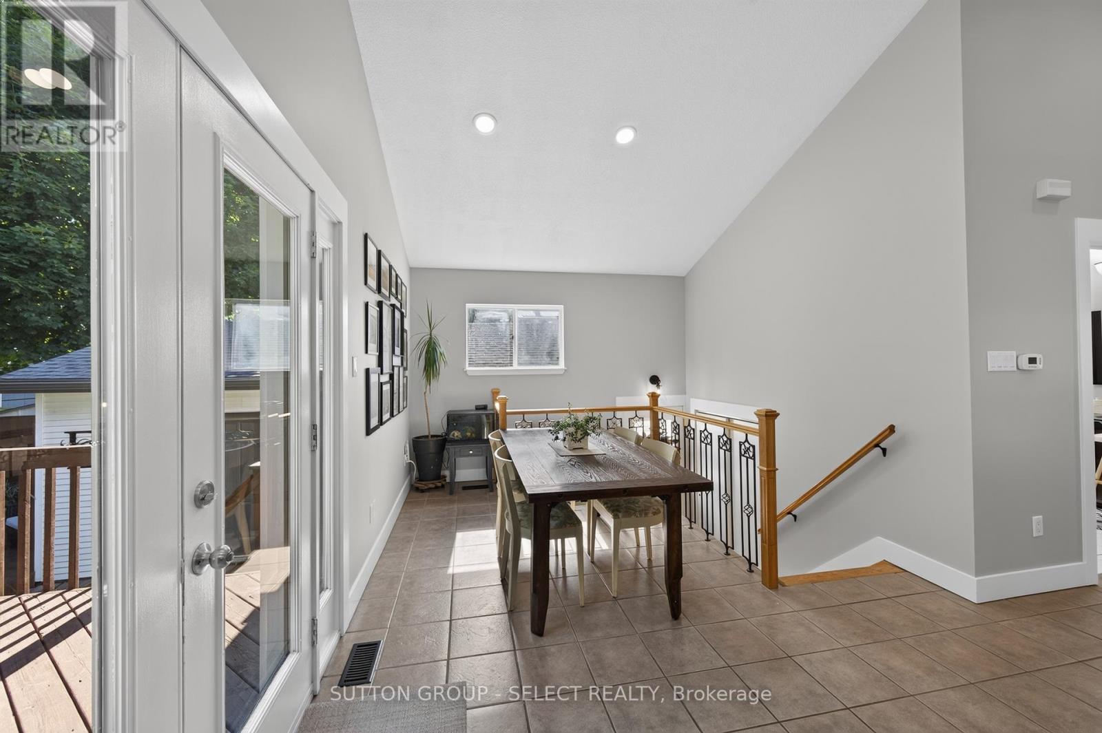 152 Elm Street, St. Thomas, Ontario  N5R 1J3 - Photo 5 - X13449496
