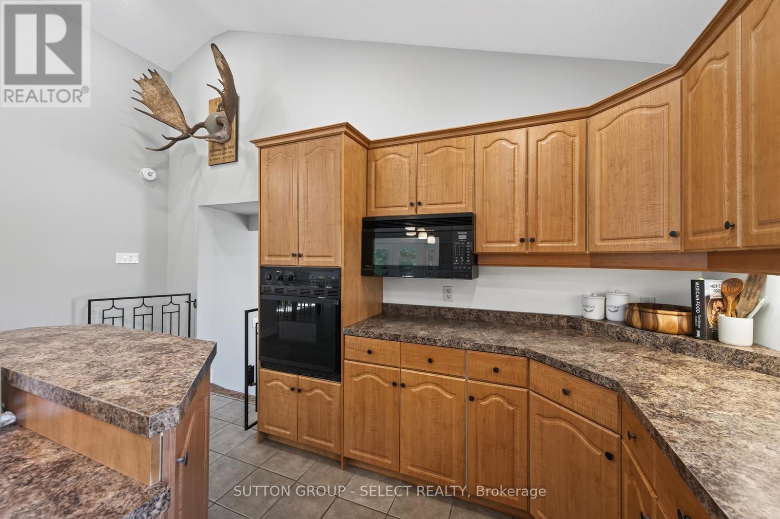 152 Elm Street, St. Thomas, Ontario  N5R 1J3 - Photo 9 - X13449496