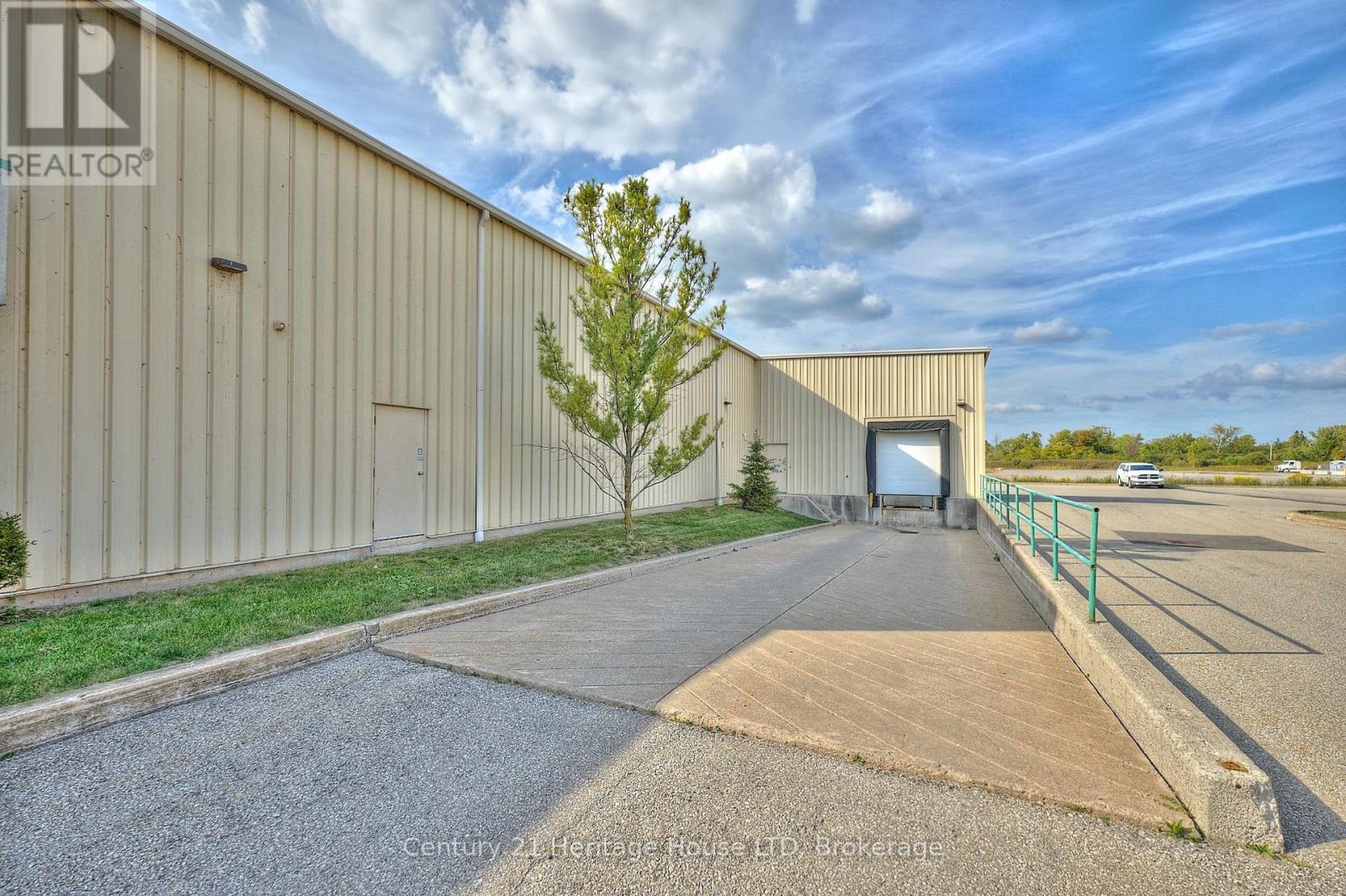 1360 Commerce Parkway, Fort Erie (Bowen), Ontario  L2A 5M4 - Photo 5 - X13018892