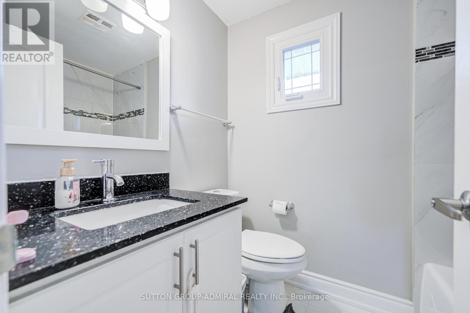4 Hilda Court, Brampton, Ontario  L6S 2C1 - Photo 29 - W13447314